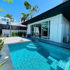 Palm Oasis Pool Villa by Pattaya Holiday