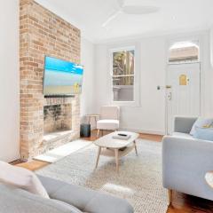 Stylish Terrace Oasis 2BR in Vibrant Surry Hills