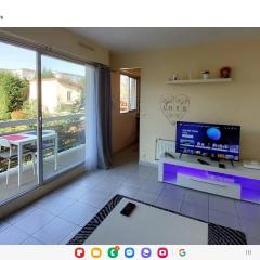 jolie appartement avec grande balcon