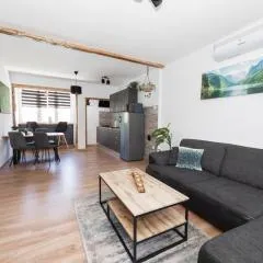 Lynx and Fox Self check-in Free parking apartment