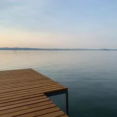 Lakeside Home Apartman