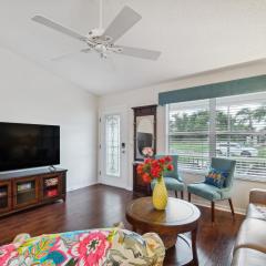 Charming Villages Home with Lanai and Golf Cart!