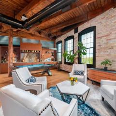 Exquisite One-of-a-Kind 3BDR Penthouse Condo in Downtown TC