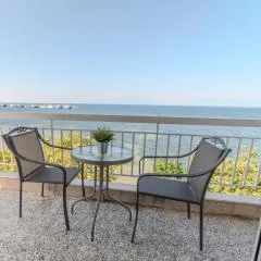 Akrogiali Studios Michaniona
