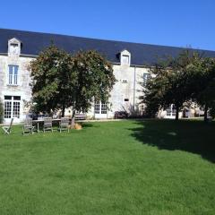 Manoir de Laize 17ème siècle : Gîte 120 m2, le Pressoir