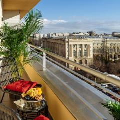 Bright 2BR Flat - Palace Hall - Charming Balcony