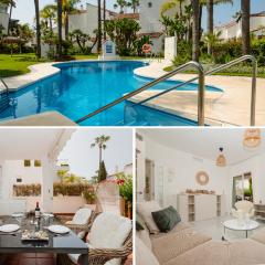 Holiday apartment in first line beach complex in Urbanization Pueblo Mediterráneo, Marbella