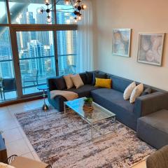 White Sage - Gorgeous Apartment With Incredible Cityscape View