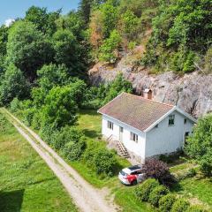 1 Bedroom Cozy Home In Lysekil