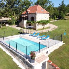 Lovely holiday home in stunning location private pool and 6 mountain bikes