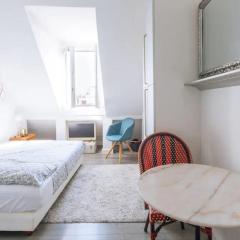 Very Central Studio Apartment for 2 in Paris