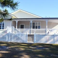 Christina Cottage - Bring your own linen