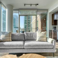 Downtown 1br w gym deck wd nr 6th St bars ATX-20