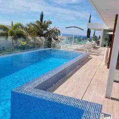 Luxury Villa Rebeka - Heated Pool and Jacuzzi