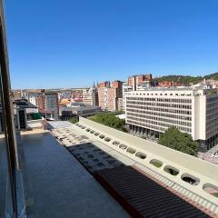 Luminoso Dúplex en Reyes Católicos con parking incluido ATUAIRE