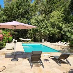 La Bastide Blanche Magnifique villa 5 étoiles 5 chambres et piscine privée sur 6500 m VAR