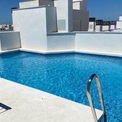 Nautilus 3 - Elegante Apartamento para 6 con Piscina, Wifi y AC en Rota
