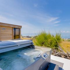 Point Roberts Cottage with Ocean Views and Hot Tub!