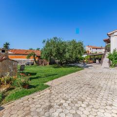 Apartments with parking space Banjole, Pula - 7036