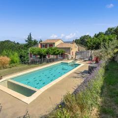 Nice Home In Taulignan With Wifi