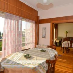 Mytilini central apt 5 min walk from port, shops