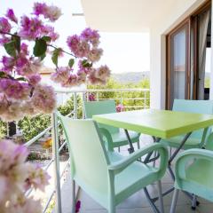 Flat w Nature View Balcony 1 min to Beach in Datca