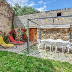 Amazing Home In Saint-floret With Wifi And 2 Bedrooms