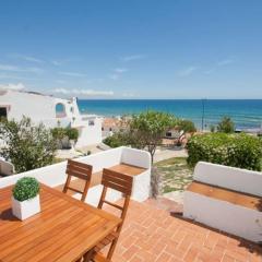 Fisherman's house, 1st line of sea