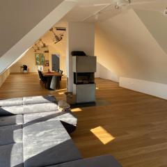 Salzburg-Loft im Stadtteil Leopoldskron-Moos 120qm mit Balkon & Untersbergblick