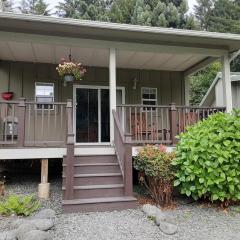 Golden Eagle Vacation Rentals-The River Otter Suite-Cottage #4