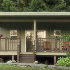 Golden Eagle Vacation Rentals-Eagles View Suite-Cottage #5