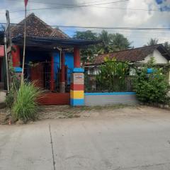 Red Beach Homestay