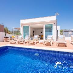 Villa Senia, close to Sitges with private pool