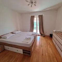 Lara apartment