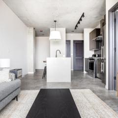 W Loop 1BR w Pool Gym nr Restaurant Row CHI-297