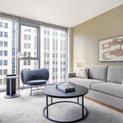 Loop 1BR w gym pool lounge 1 block from L CHI-699
