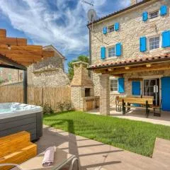 Casa Darel with Whirlpool