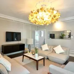 Large 4 bedroom with Balcony & Bathtub in CPH City