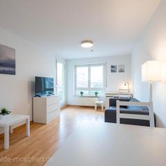 2 Zimmer mit Balkon, Wohnzimmer mit Arbeitsplatz, zentral, top!