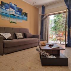 Lo Scorcio sul Mare by Holiday World