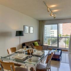 Oceana Suites en The Point, a pasos de playa Brava