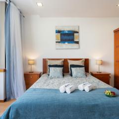 Host Wise - Bright Quiet Flats - Prime Location