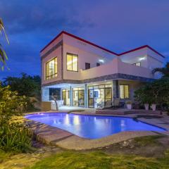 Luxury Villa a unique Paradise directly on the Sea