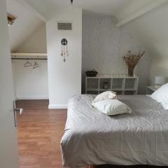 Chambre double avec salle de bains privative