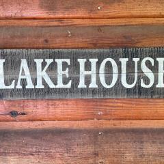 The Lake House only 300 yds from East Port Marina!