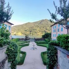 Corte dei sogni - Mountain and Lake