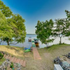 Lakefront Wisconsin Home - Deck, Fire Pit and Kayaks