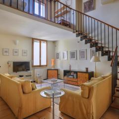 Charming Apartment in Oltrarno