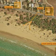 Beach House Focallo (private car park)