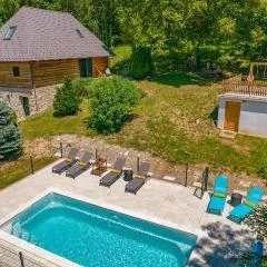 2 Bedroom Gorgeous Home In Frkasic